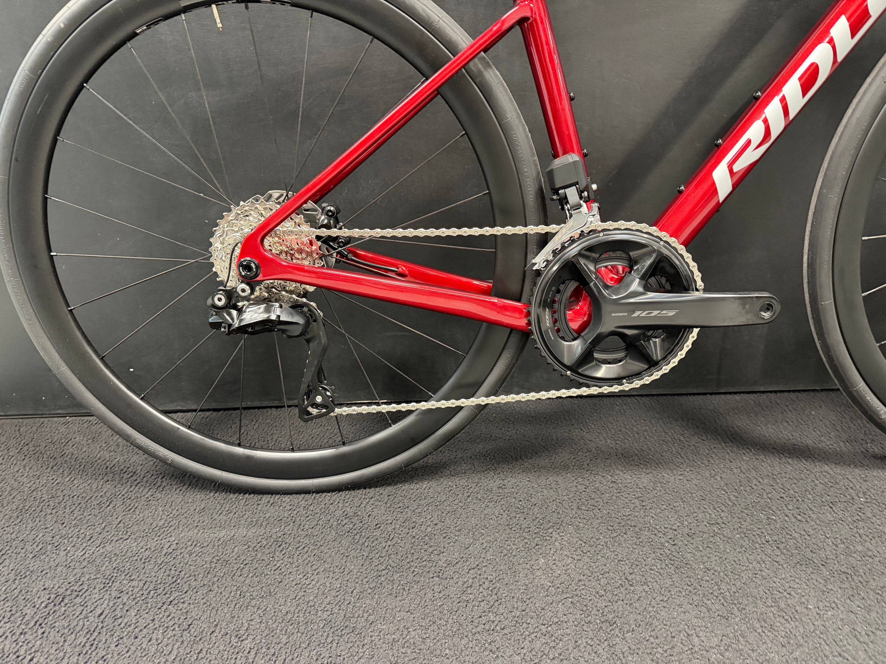 Ratas Ridley Grifn 105 DI2 2x12 (XS), hall/punane