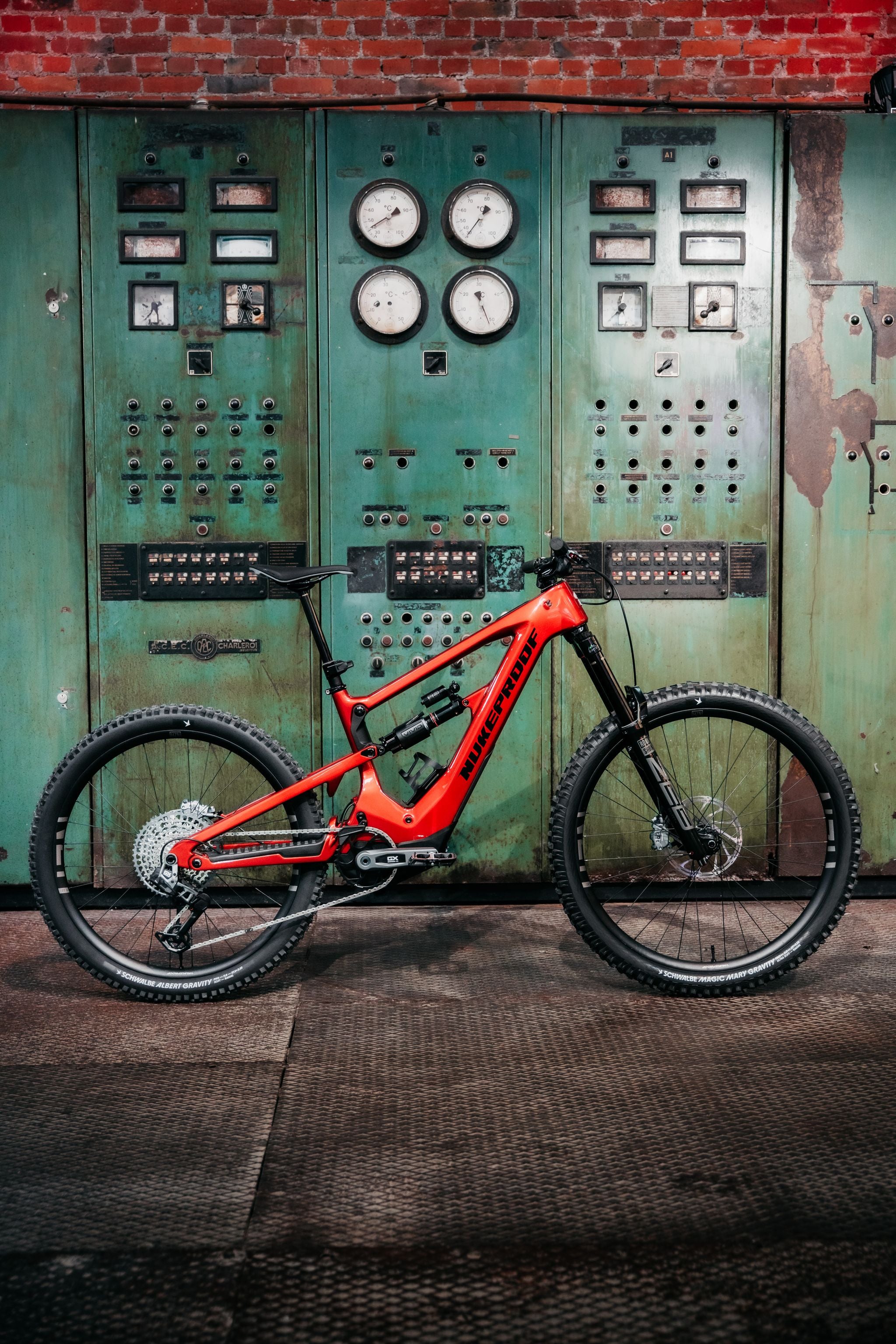 Ratas NUKEPROOF Megawatt 297 Pro T-GX (L)