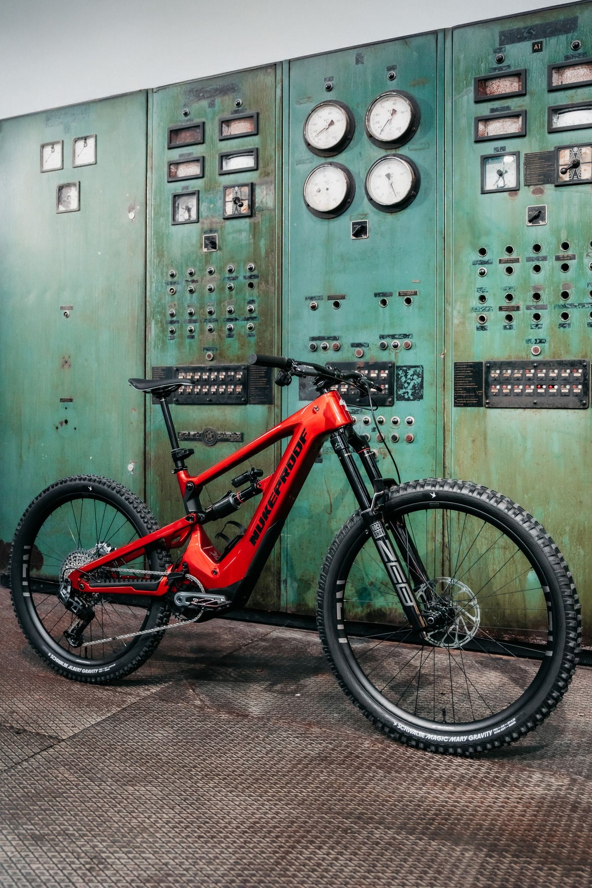 Ratas NUKEPROOF Megawatt 297 Pro T-GX (M)