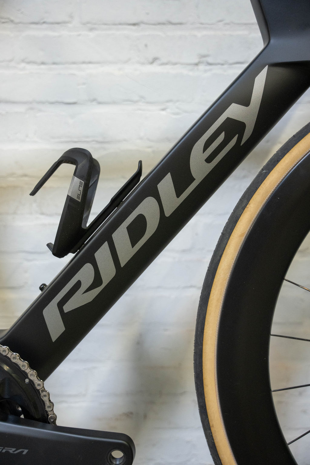 Ratas Ridley Noah Fast 3.0 Ultegra DI2 2x12 (S), must/empress hall metallik