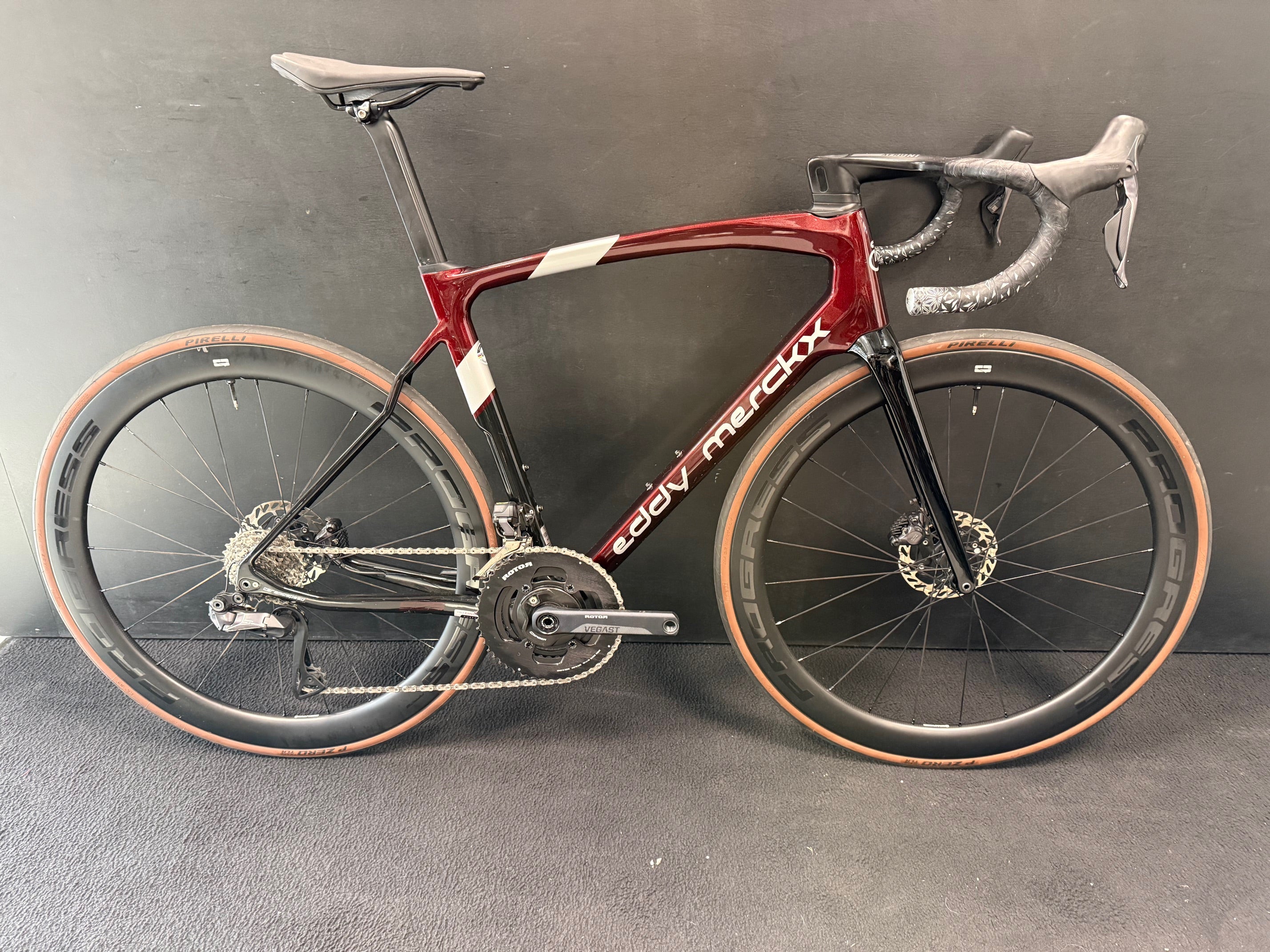 Eddy Merckx 525 Disc Ultegra DI2 (S)