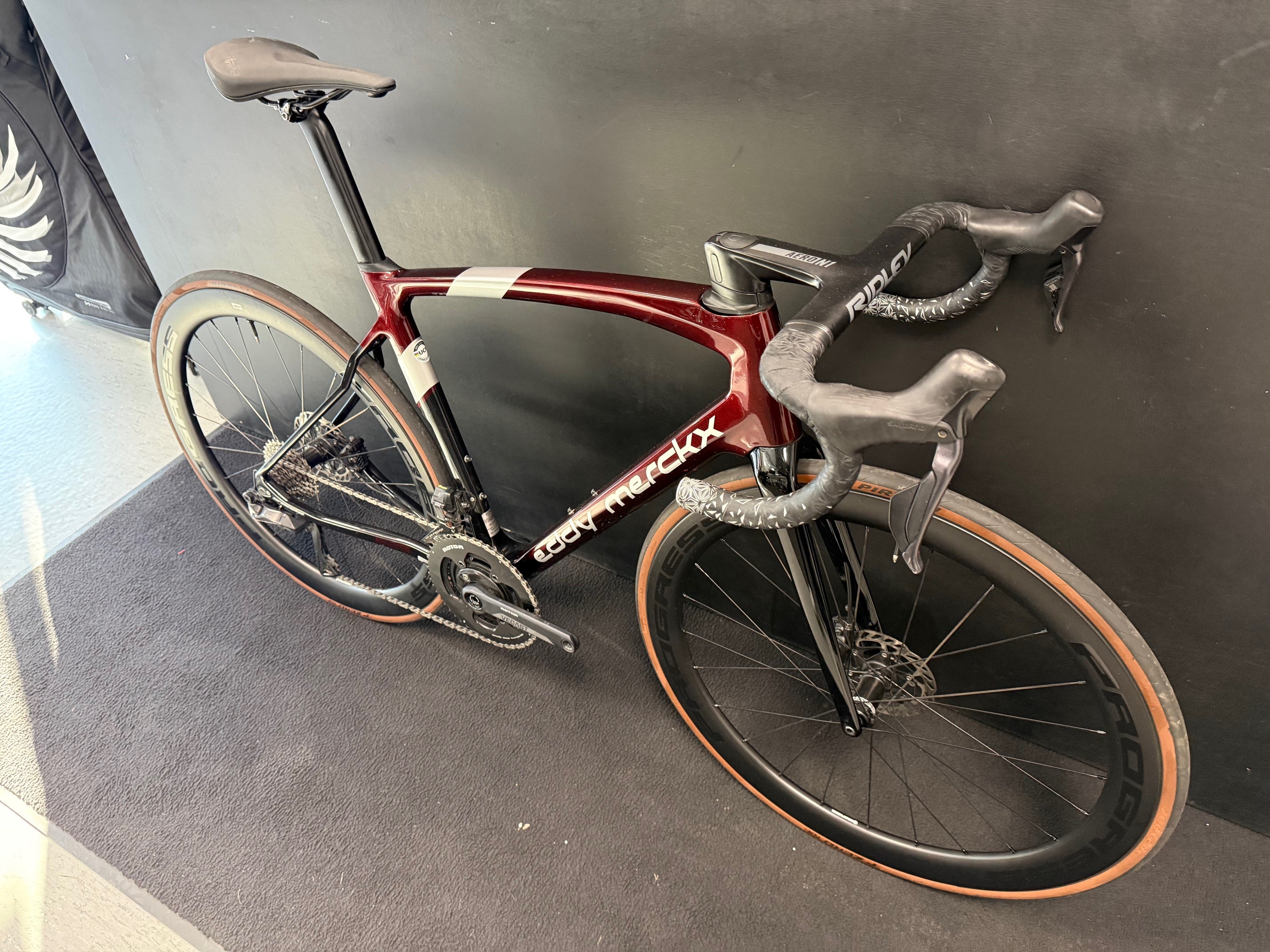 Eddy Merckx 525 Disc Ultegra DI2 (S)
